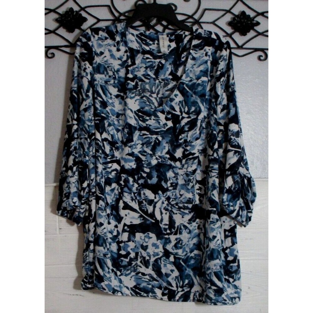 Pure Energy Women's Top Size 1X Long Sleeve Multicolored V Neck